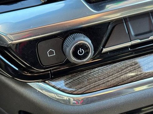 Used 2023 Chevrolet Silverado 1500 LT image 27