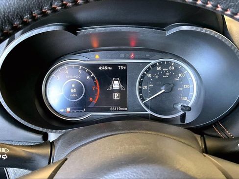 Used 2020 Nissan Versa SR FWD image 9
