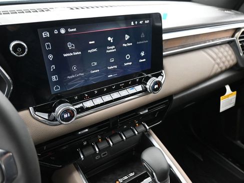 New 2026 GMC Canyon Denali image 13