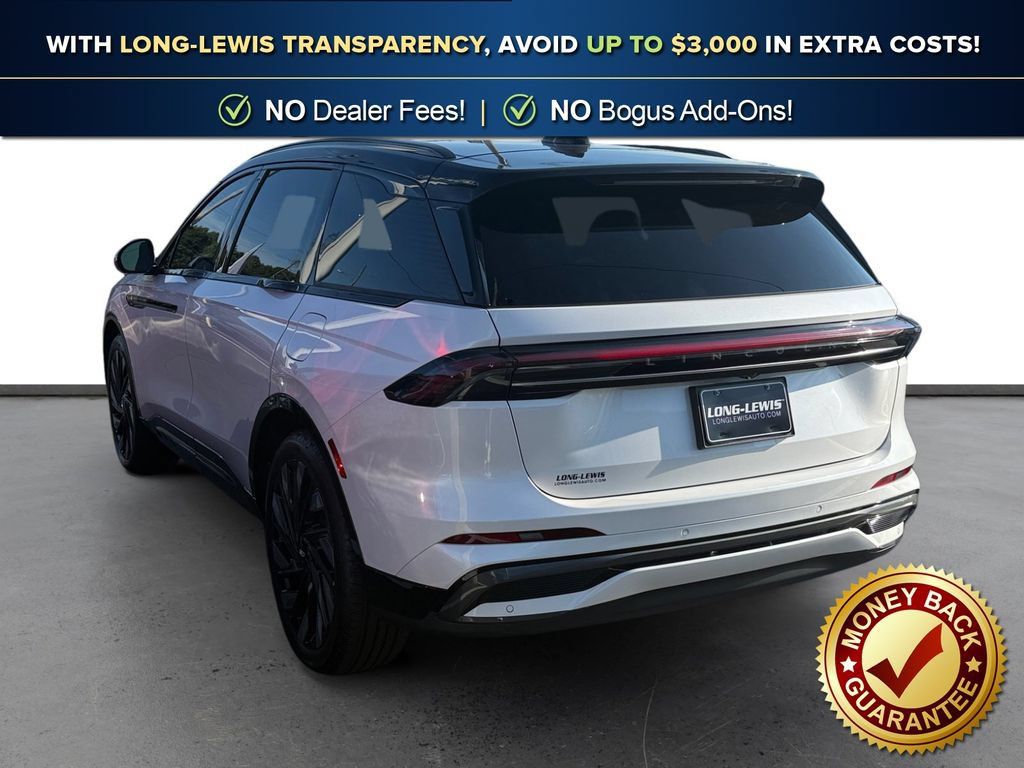 Used 2026 Lincoln Nautilus Reserve w/ Jet Appearance Package AWD/4WD image 4