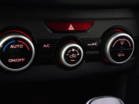 Certified 2023 Subaru Crosstrek 2.0i Premium image 32