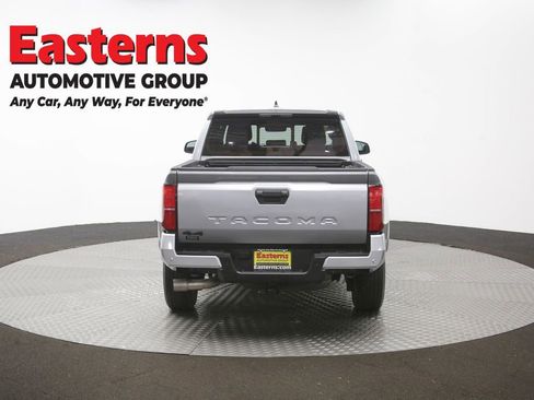 Used 2024 Toyota Tacoma SR5 AWD/4WD image 38