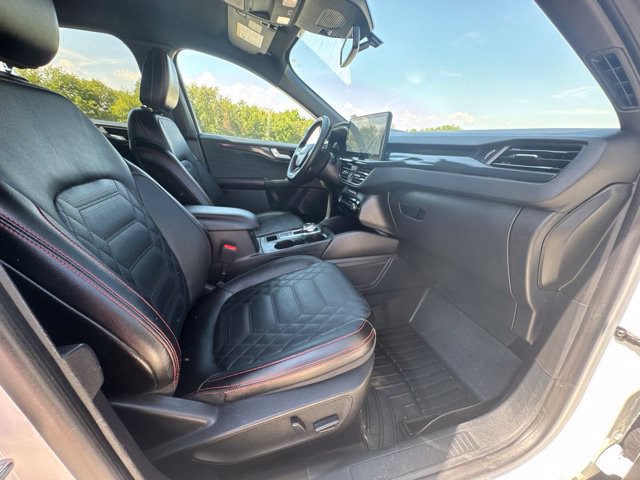 Used 2023 Ford Escape ST-Line Elite w/ Premium Technology Package AWD/4WD image 21