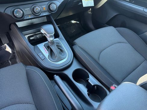 Used 2024 Kia Forte LXS w/ LXS Technology Package FWD image 18