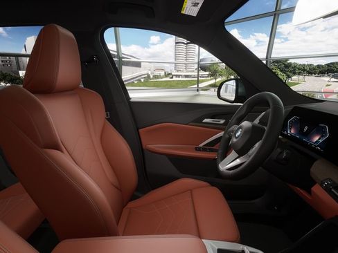 Used 2026 BMW X1 xDrive28i w/ Technology Package image 35