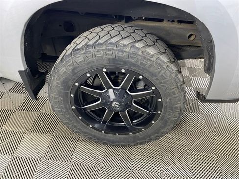 Used 2020 Chevrolet Silverado 1500 LT image 20