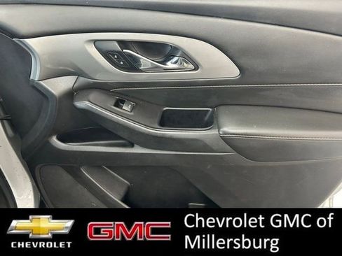 Used 2019 Chevrolet Traverse LT FWD image 32