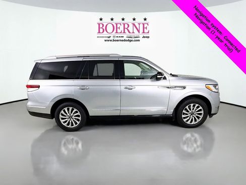 Used 2024 Lincoln Navigator Premiere image 8