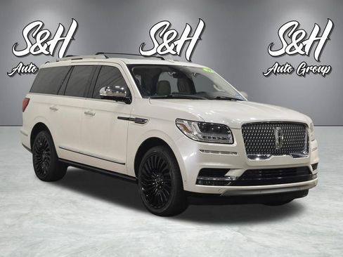 Used 2019 Lincoln Navigator Black Label w/ Cargo Package AWD/4WD image 2