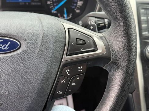 Used 2017 Ford Fusion SE FWD image 21