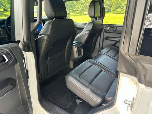 Used 2025 Ford Bronco Outer Banks AWD/4WD image 14