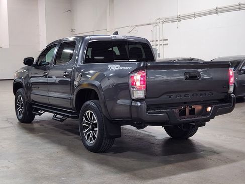 Used 2023 Toyota Tacoma TRD Sport image 11