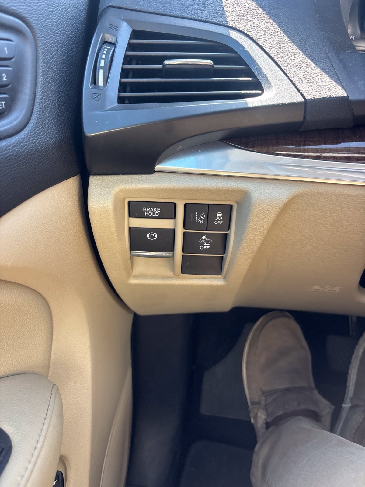 Used 2020 Acura MDX SH-AWD image 4