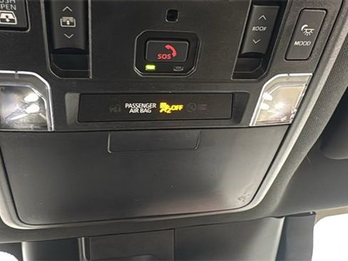 Used 2023 Toyota Tundra 1794 Edition image 32