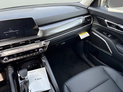 New 2025 Kia Telluride S image 15