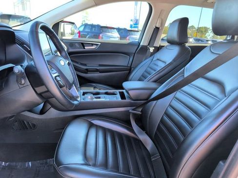 Used 2024 Ford Edge SEL image 13