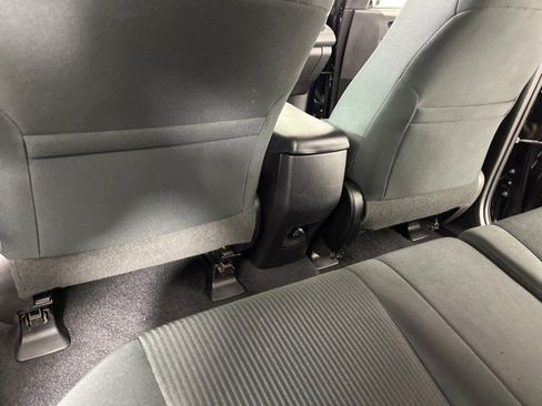 Used 2017 Toyota RAV4 LE FWD image 39