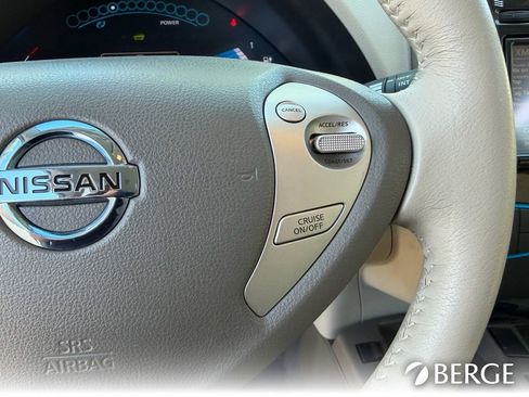 Used 2012 Nissan Leaf SL FWD image 39