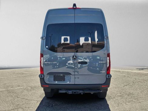 Used 2026 Mercedes-Benz Sprinter 2500 image 4