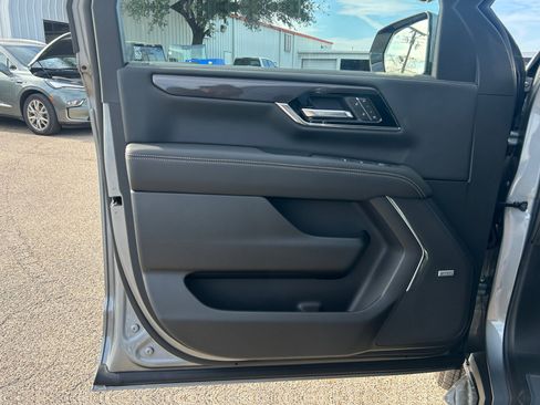 New 2026 GMC Yukon XL Elevation image 30