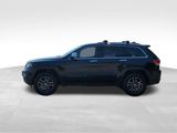 Used 2017 Jeep Grand Cherokee Limited w/ Luxury Group II image 2