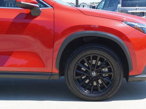 Used 2024 Lexus NX 250 FWD w/ Towing Package (2000 Lbs) image 10