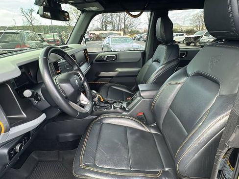 Used 2023 Ford Bronco Badlands w/ Sasquatch Package image 9