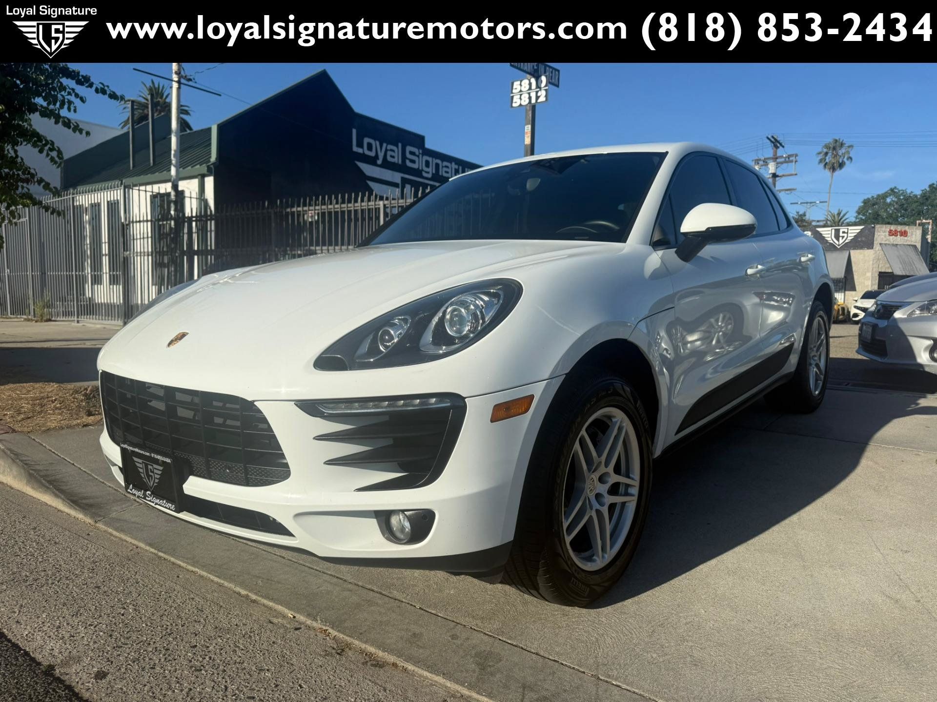 Used 2017 Porsche Macan AWD/4WD image 3
