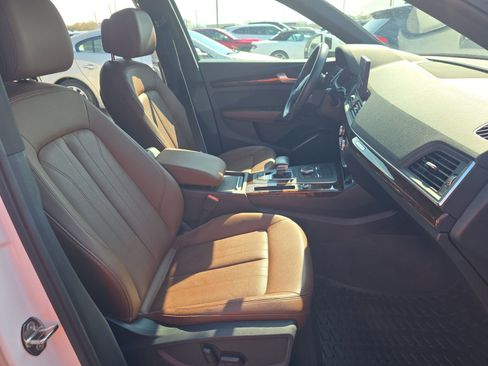 Used 2020 Audi Q5 2.0T Premium w/ Convenience Package image 14