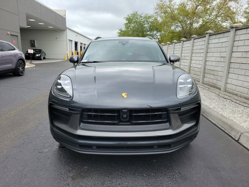 Certified 2025 Porsche Macan Turbo image 9
