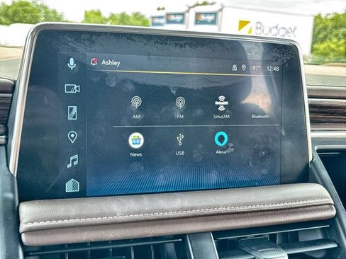 Used 2023 Chevrolet Suburban High Country w/ Advanced Technology Package RWD image 16
