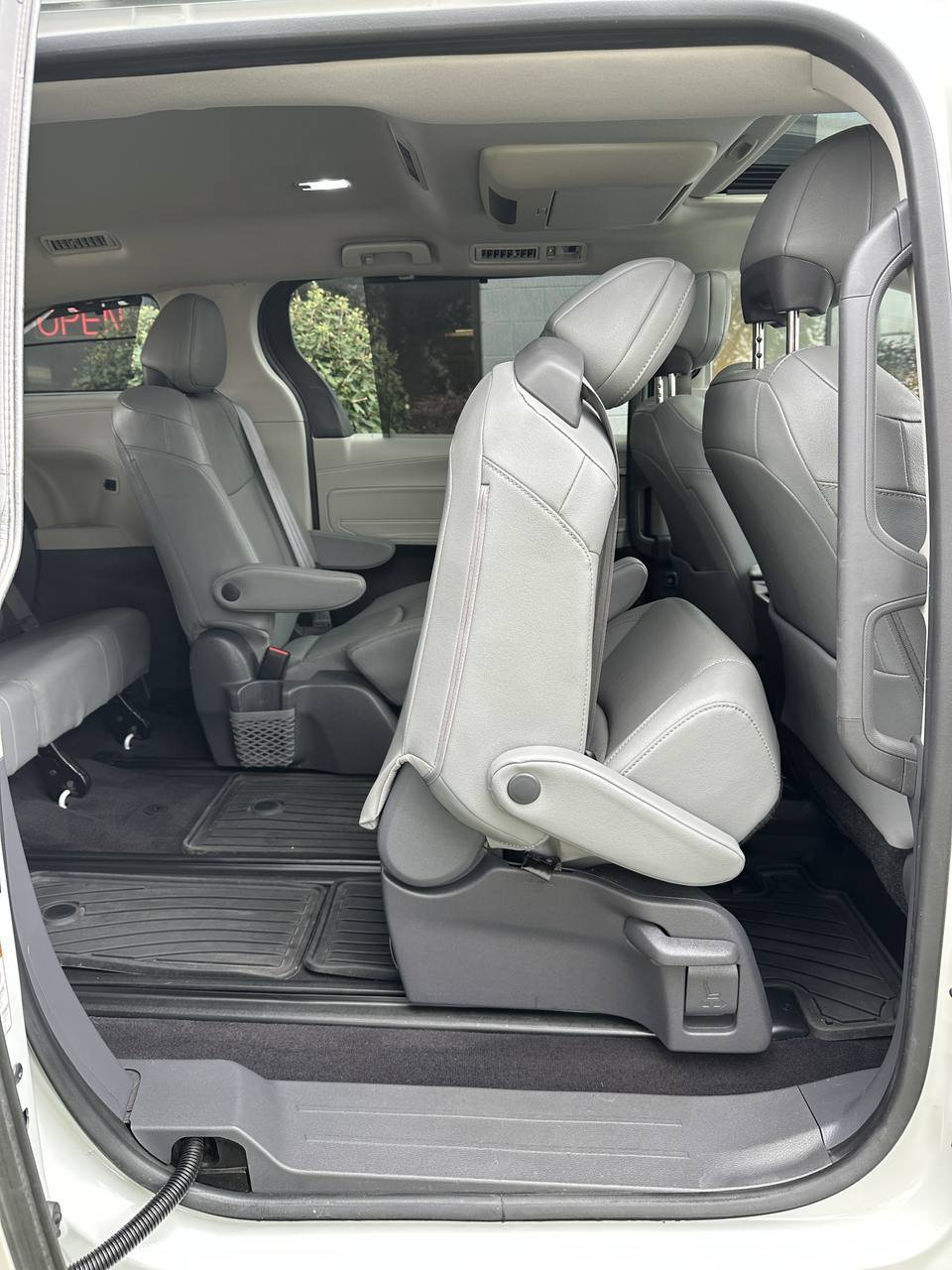 Used 2021 Toyota Sienna Limited AWD/4WD image 26