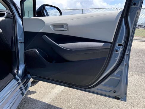 Used 2023 Toyota Corolla LE image 22