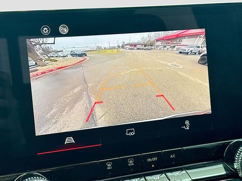 Used 2025 GMC Canyon Elevation image 14