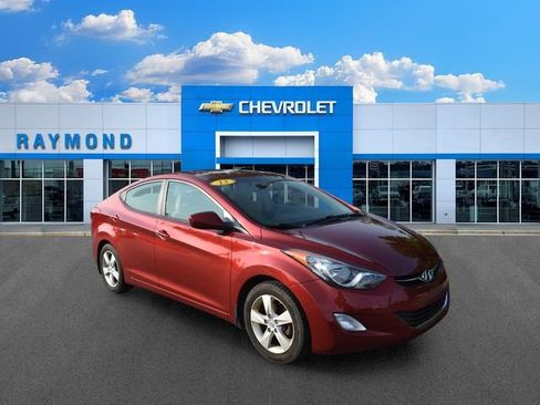 Used 2013 Hyundai Elantra GLS w/ Preferred Pkg FWD image 10