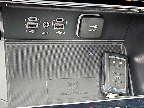 Used 2025 Jeep Grand Cherokee Altitude image 24