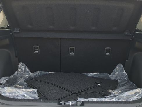 New 2025 Hyundai Venue SEL image 12