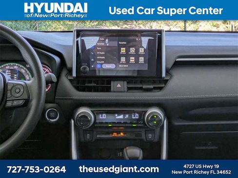Used 2025 Toyota RAV4 XLE image 21