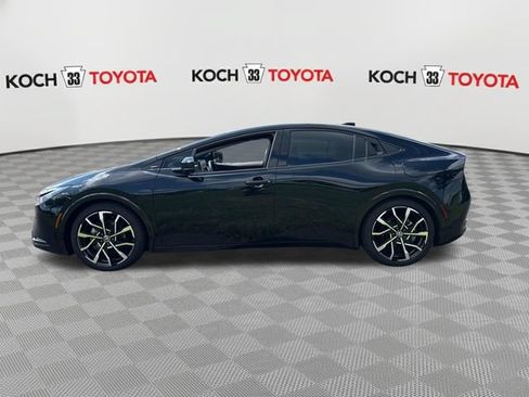 Used 2024 Toyota Prius Prime FWD image 4