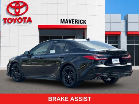 New 2026 Toyota Camry Hybrid FWD image 3