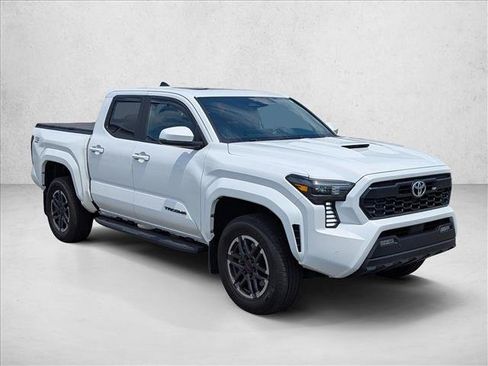 Used 2024 Toyota Tacoma TRD Sport w/ TRD Sport Upgrade Package RWD image 3