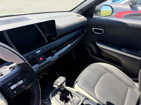 Used 2025 Kia K4 GT-Line w/ GT-Line Premium Package FWD image 9