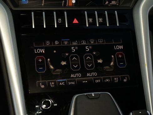 Used 2019 Lamborghini Urus image 21