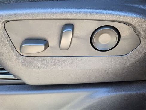 Used 2024 GMC Sierra 1500 Elevation image 18