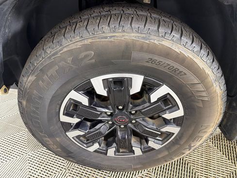 Used 2022 Nissan Frontier PRO-4X AWD/4WD image 11