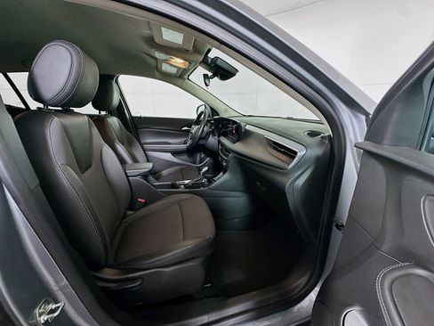 Used 2025 Buick Encore GX Preferred FWD image 29