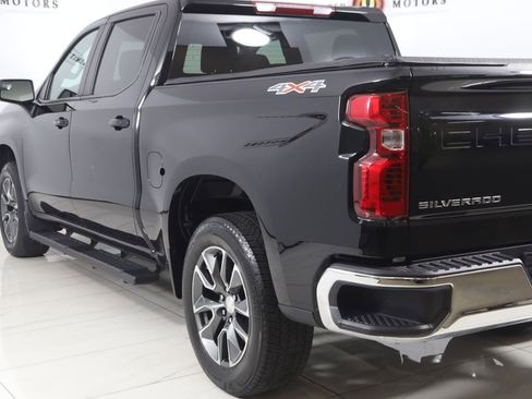 Used 2024 Chevrolet Silverado 1500 LT AWD/4WD image 23