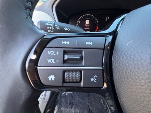 Certified 2024 Honda HR-V EX-L image 24