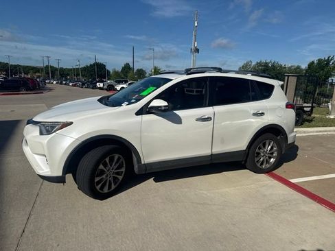 Used 2016 Toyota RAV4 Limited FWD image 5