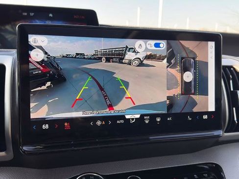 New 2025 Ford Expedition Active RWD image 8